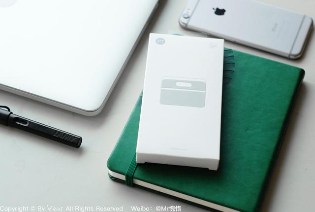 Phone充电像放水杯一样简单MG不朽情缘这个磁吸底座 让i(图2)